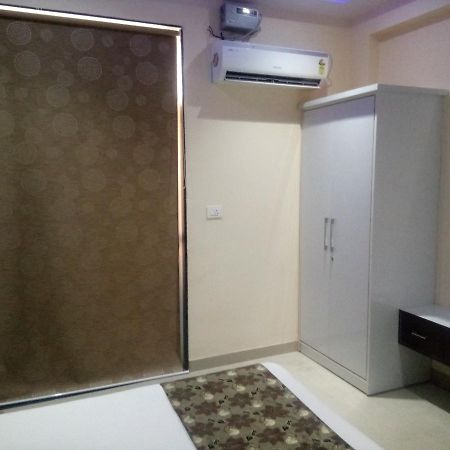 Anamsa Residency Hotel Vrindavan Exterior photo