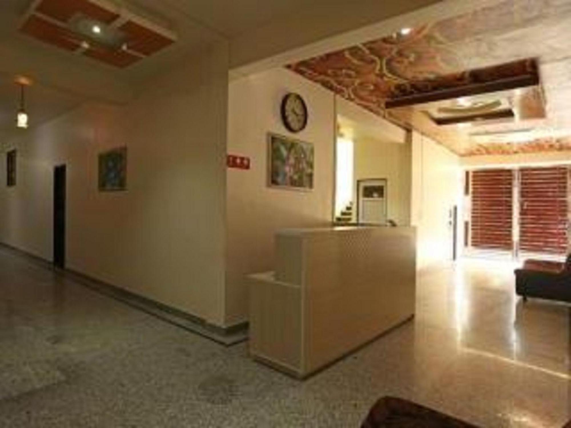 Anamsa Residency Hotel Vrindavan Exterior photo