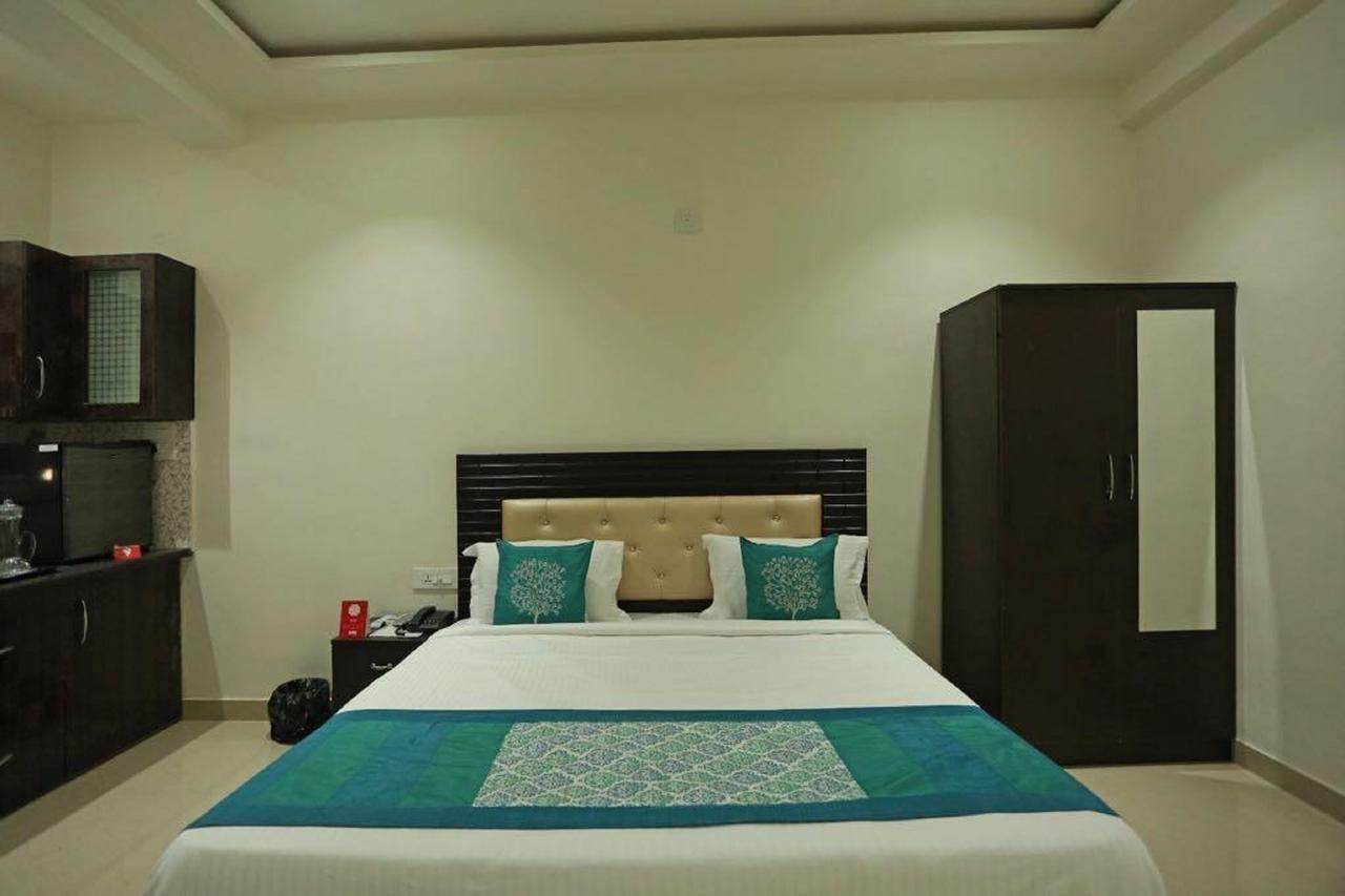 Anamsa Residency Hotel Vrindavan Exterior photo