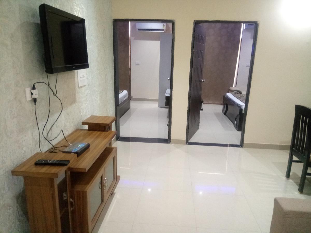 Anamsa Residency Hotel Vrindavan Exterior photo